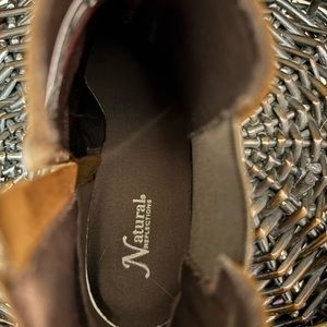 Natural Reflections booties, size 8